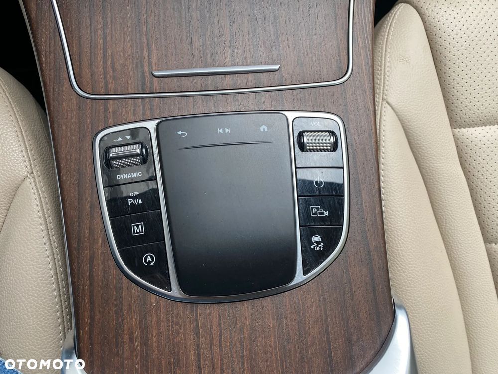 Mercedes-Benz GLC 200 4-Matic - 21