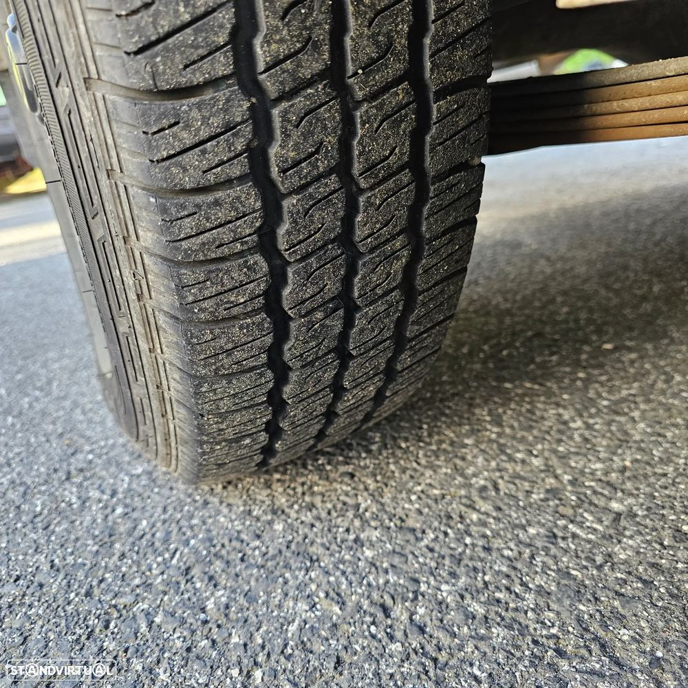 Toyota Hilux FRIGORÍFICA - 27