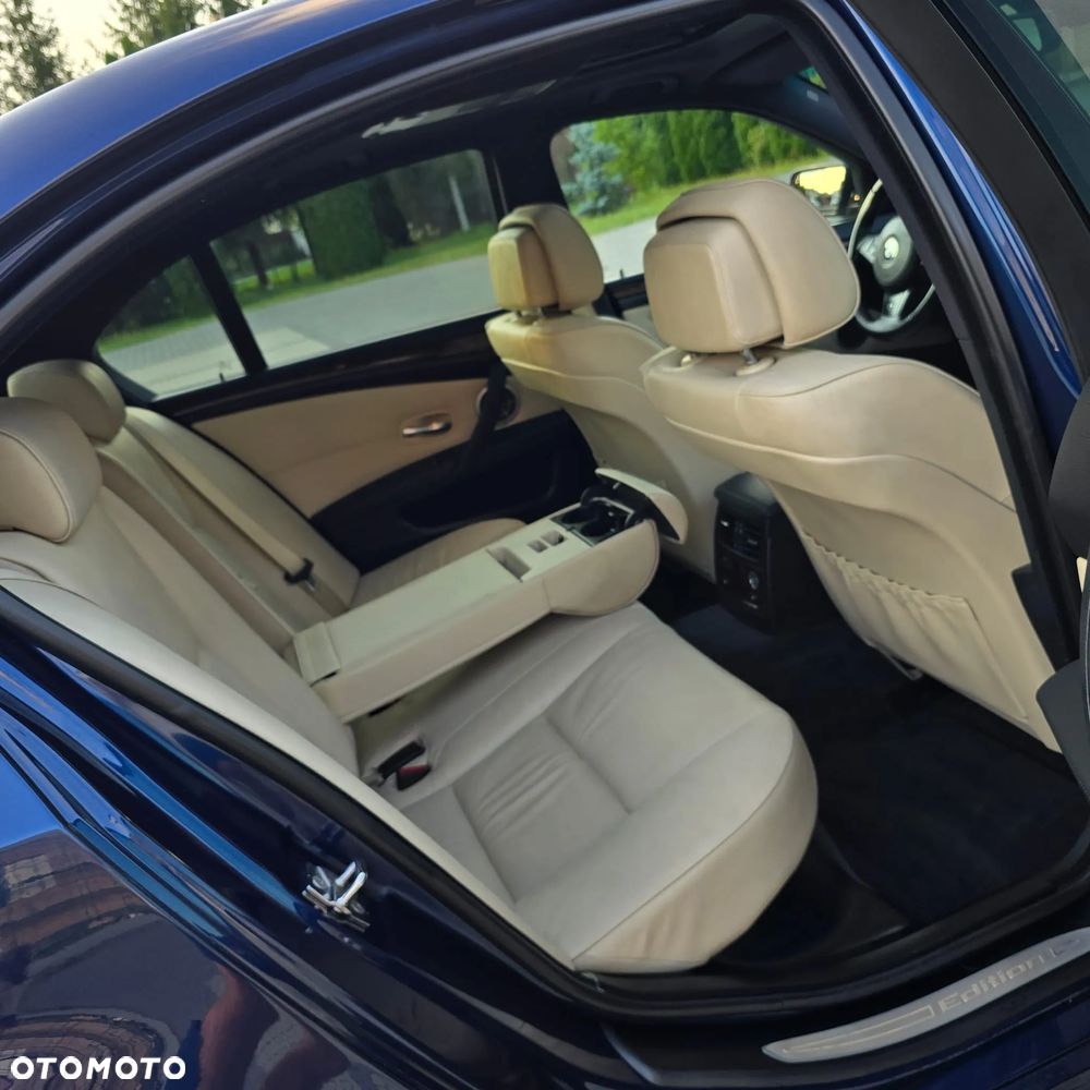 BMW Seria 5 530d Sport-Aut Edition Sport - 25