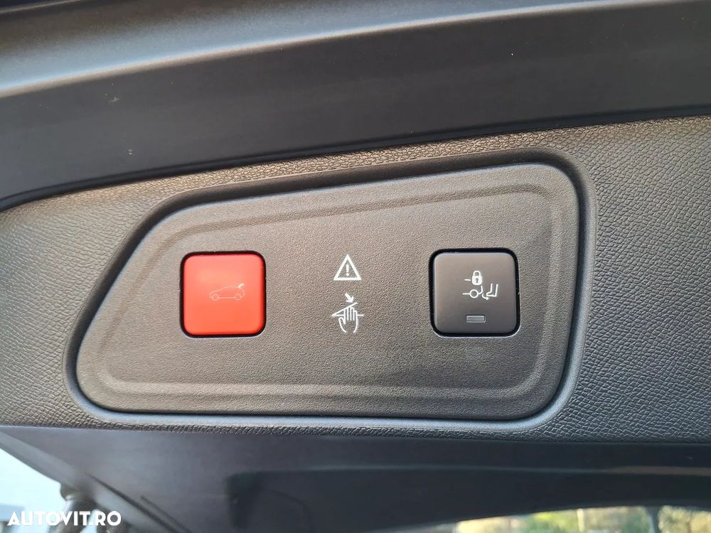 Peugeot 3008 PureTech 130 Stop & Start GPF EAT8 Allure - 12