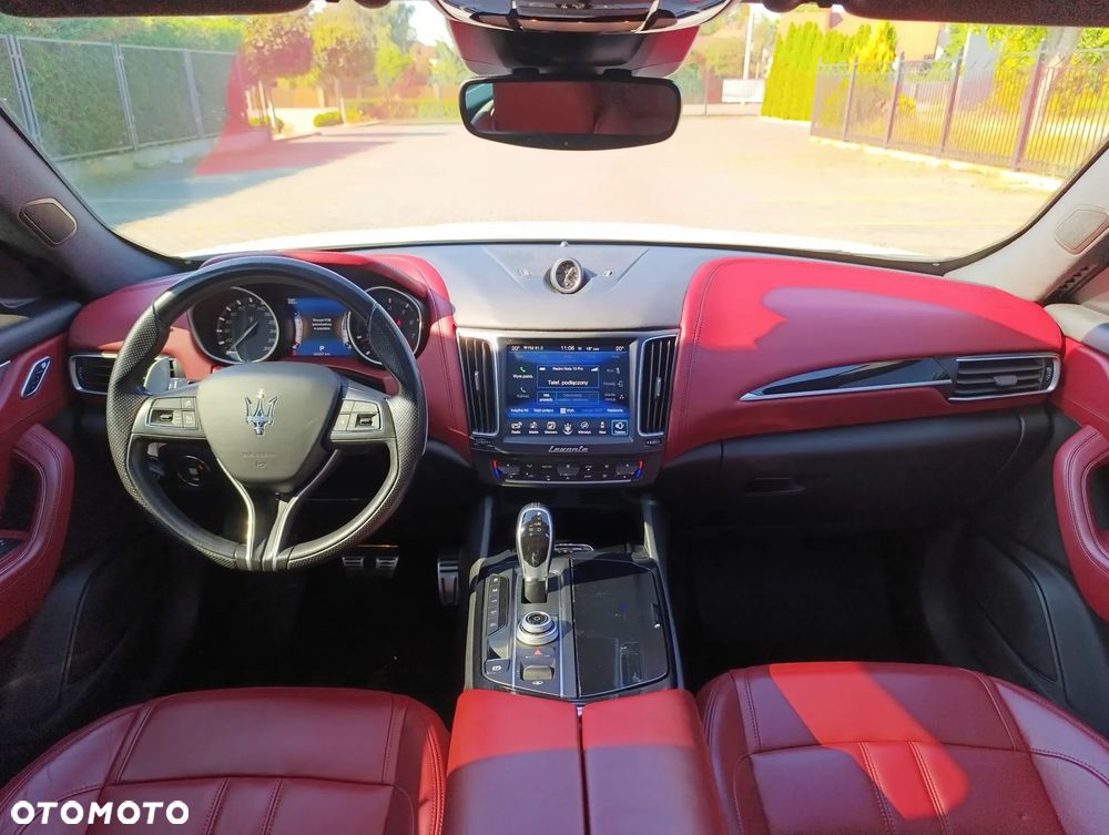 Maserati Levante Essence - 13