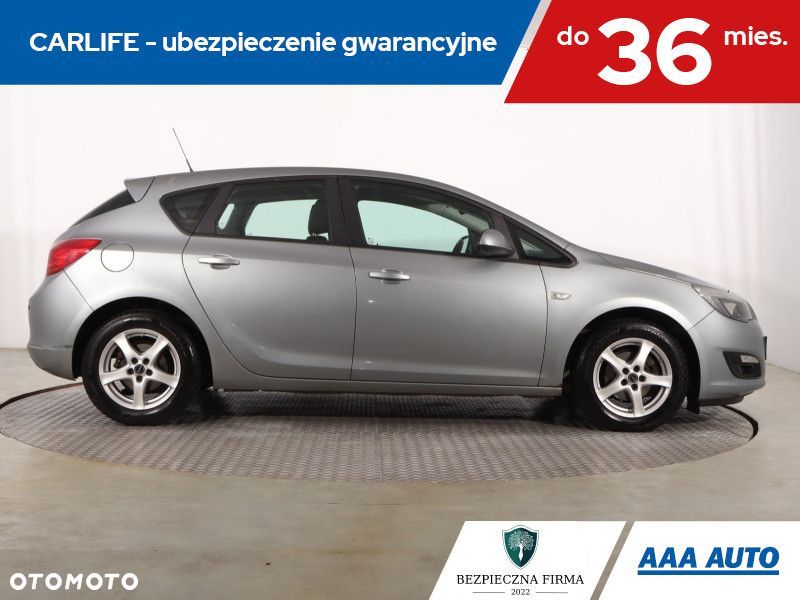 Opel Astra - 8
