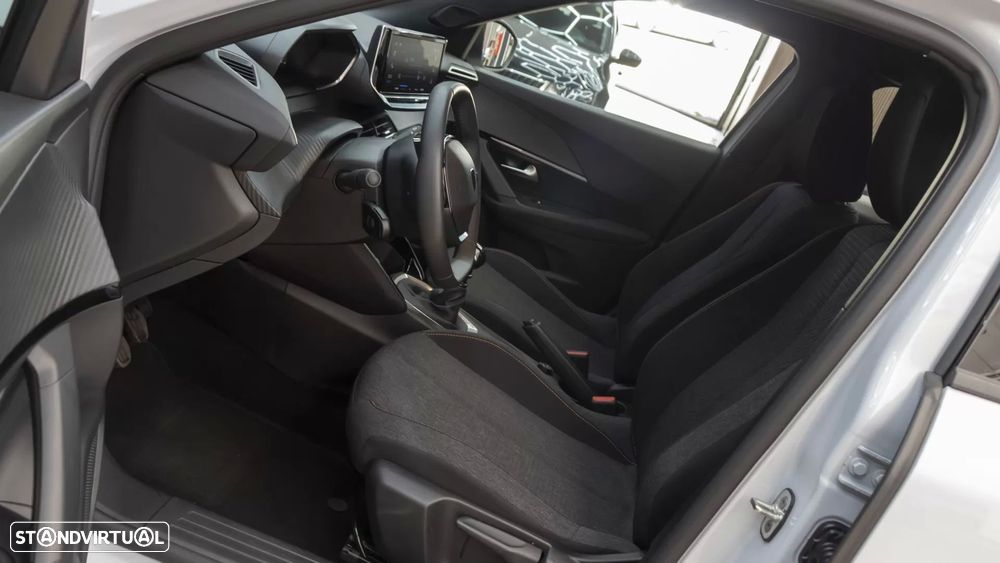 Peugeot 2008 1.2 PureTech Style - 16