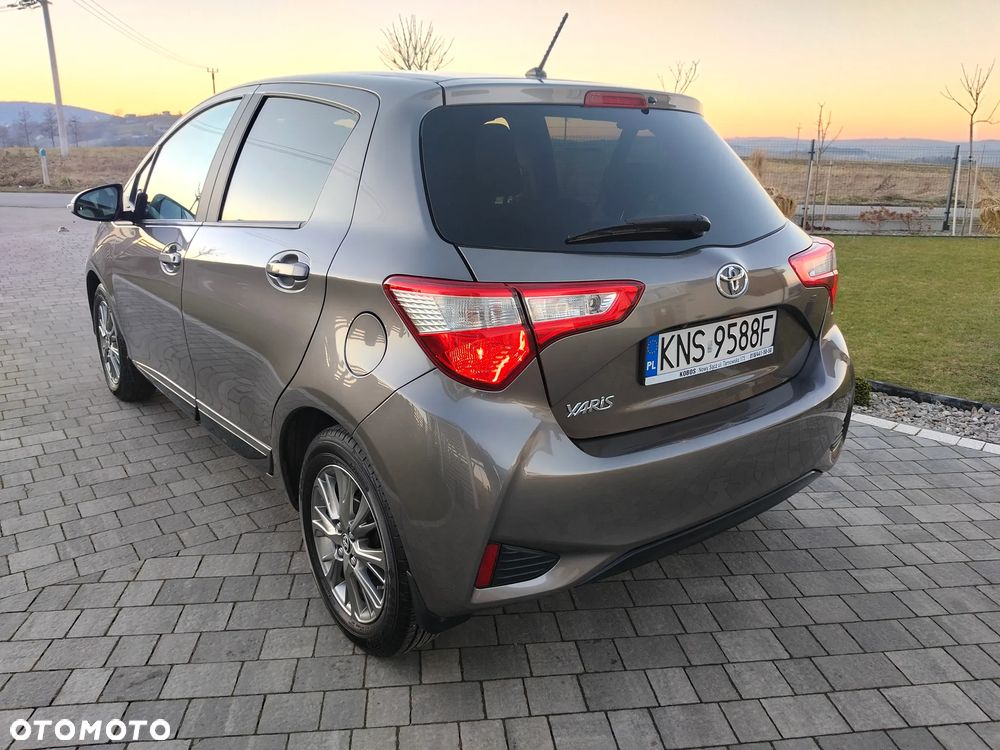 Toyota Yaris 1.5 Premium - 26