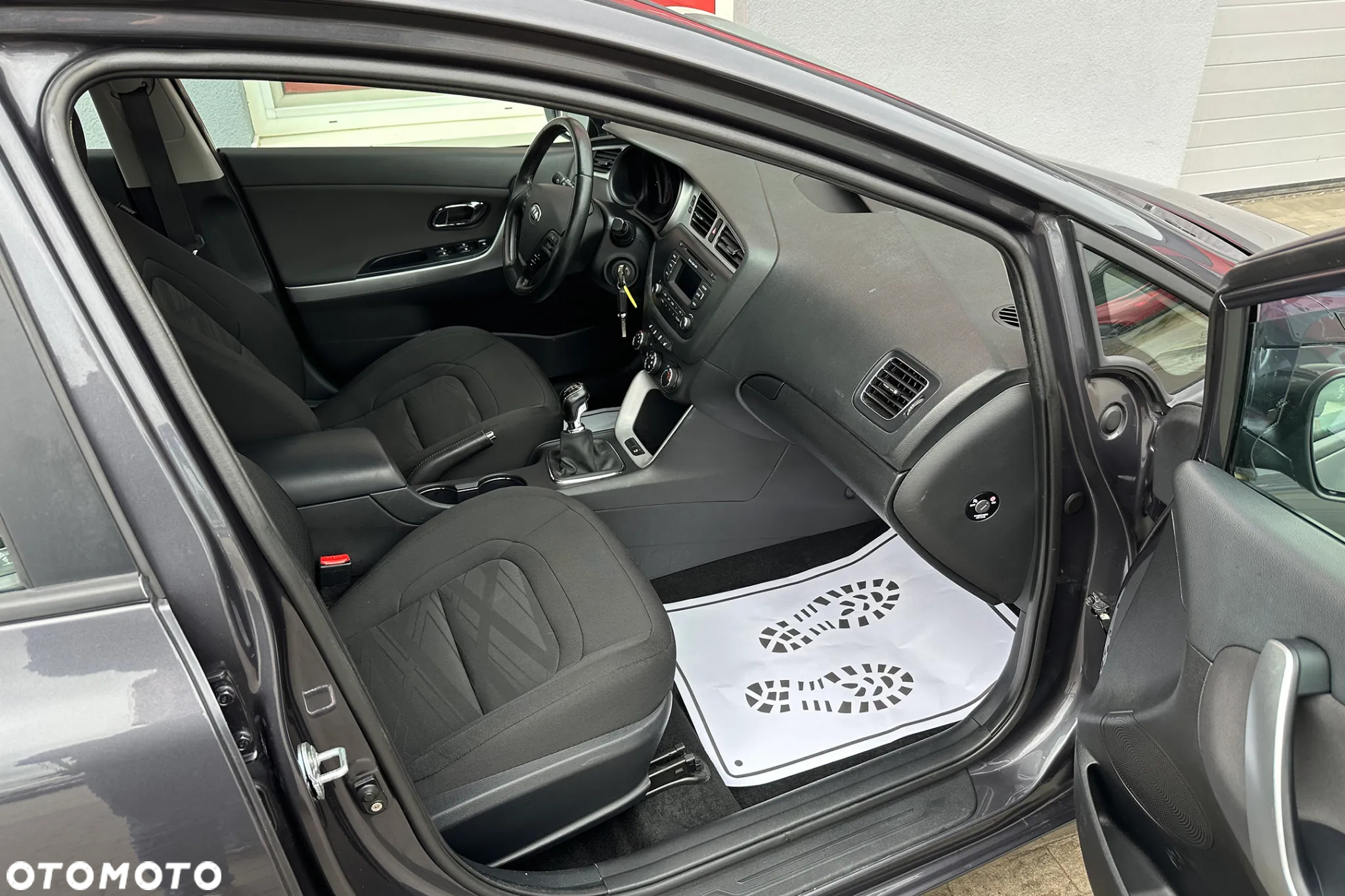 Kia Ceed - 36
