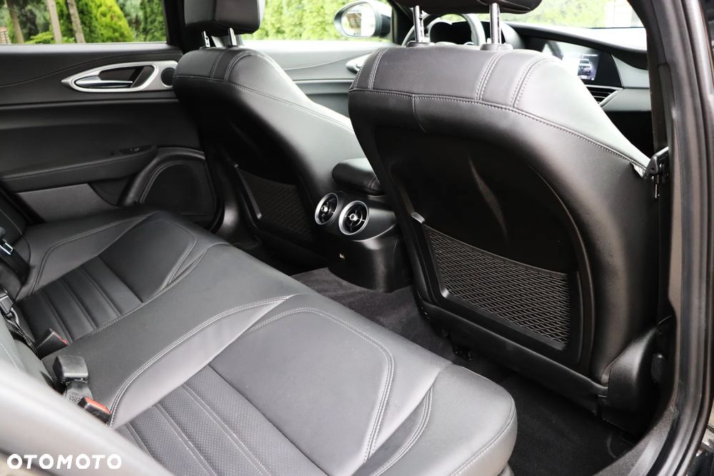 Alfa Romeo Giulia 2.0 Turbo Veloce Q4 - 21