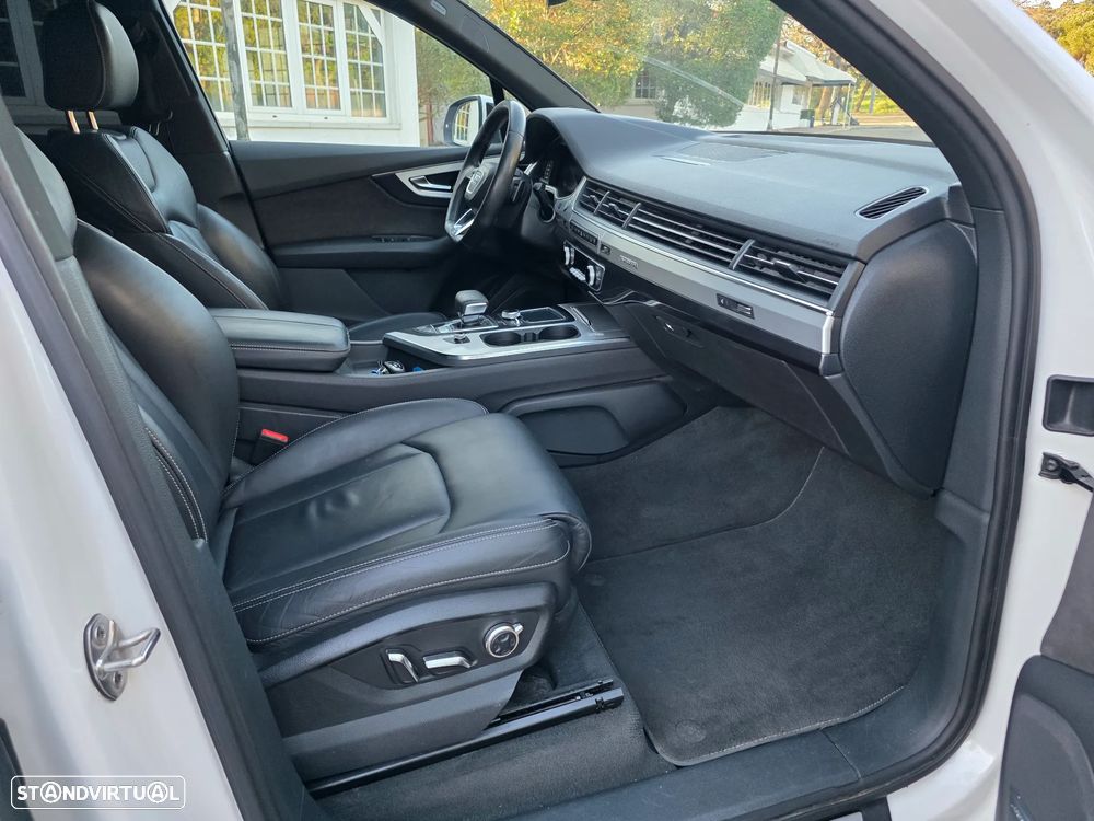 Audi Q7 3.0 TDI quattro S-line Tiptronic 7L - 21