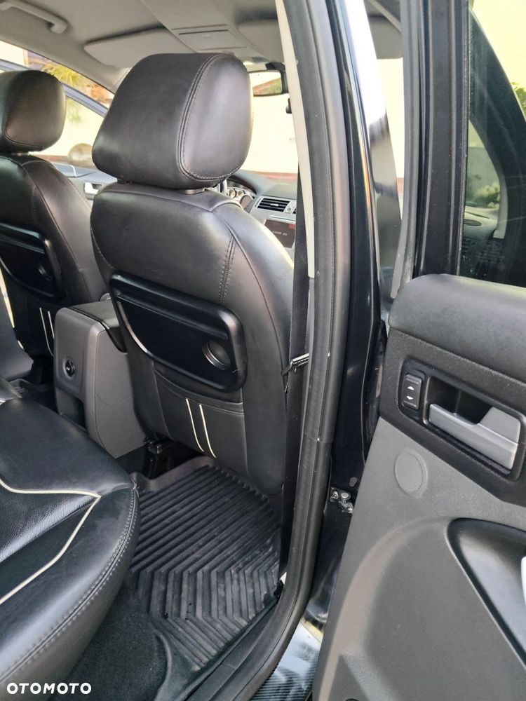 Ford Kuga 2.0 TDCi 4x4 Individual - 27
