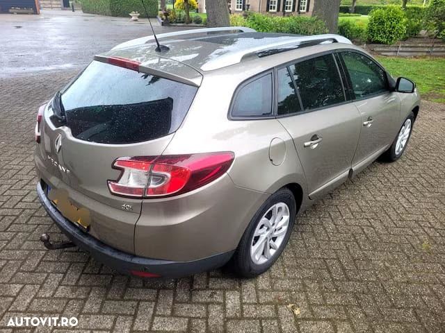 Renault Megane ENERGY dCi 110 Start & Stop Bose Edition - 10