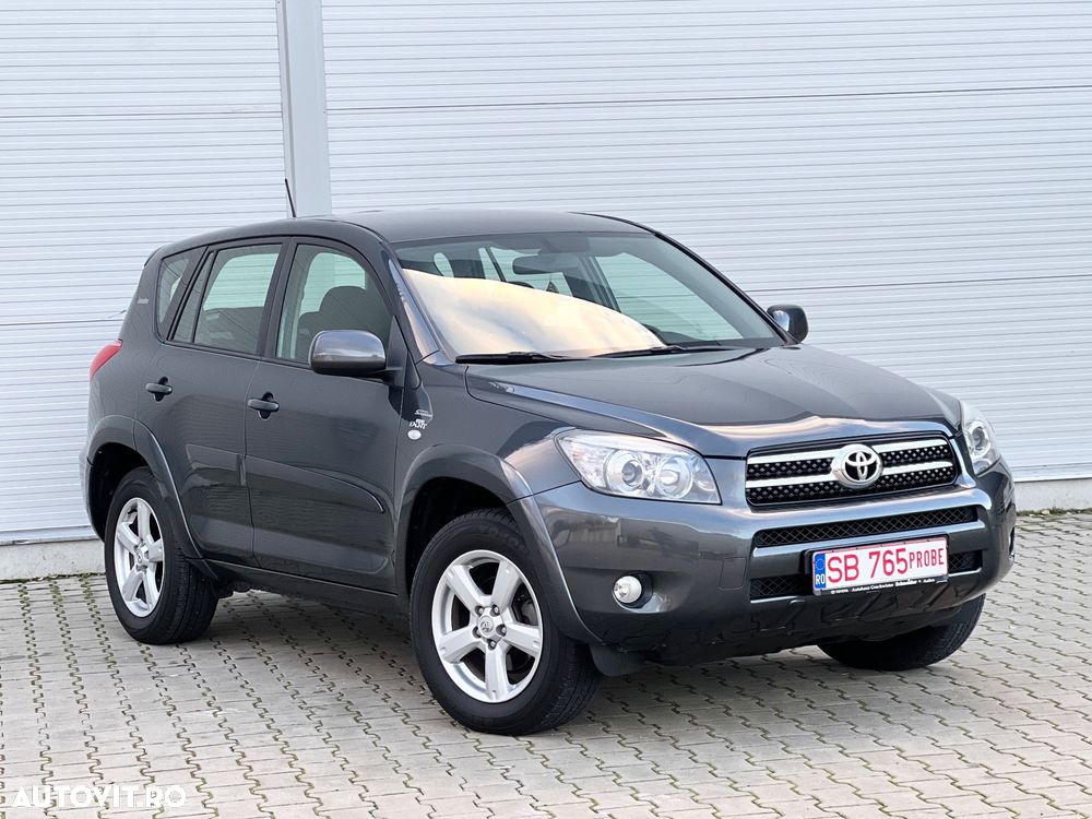 Toyota RAV4 2.2 D-4D 4x4 Executive - 1