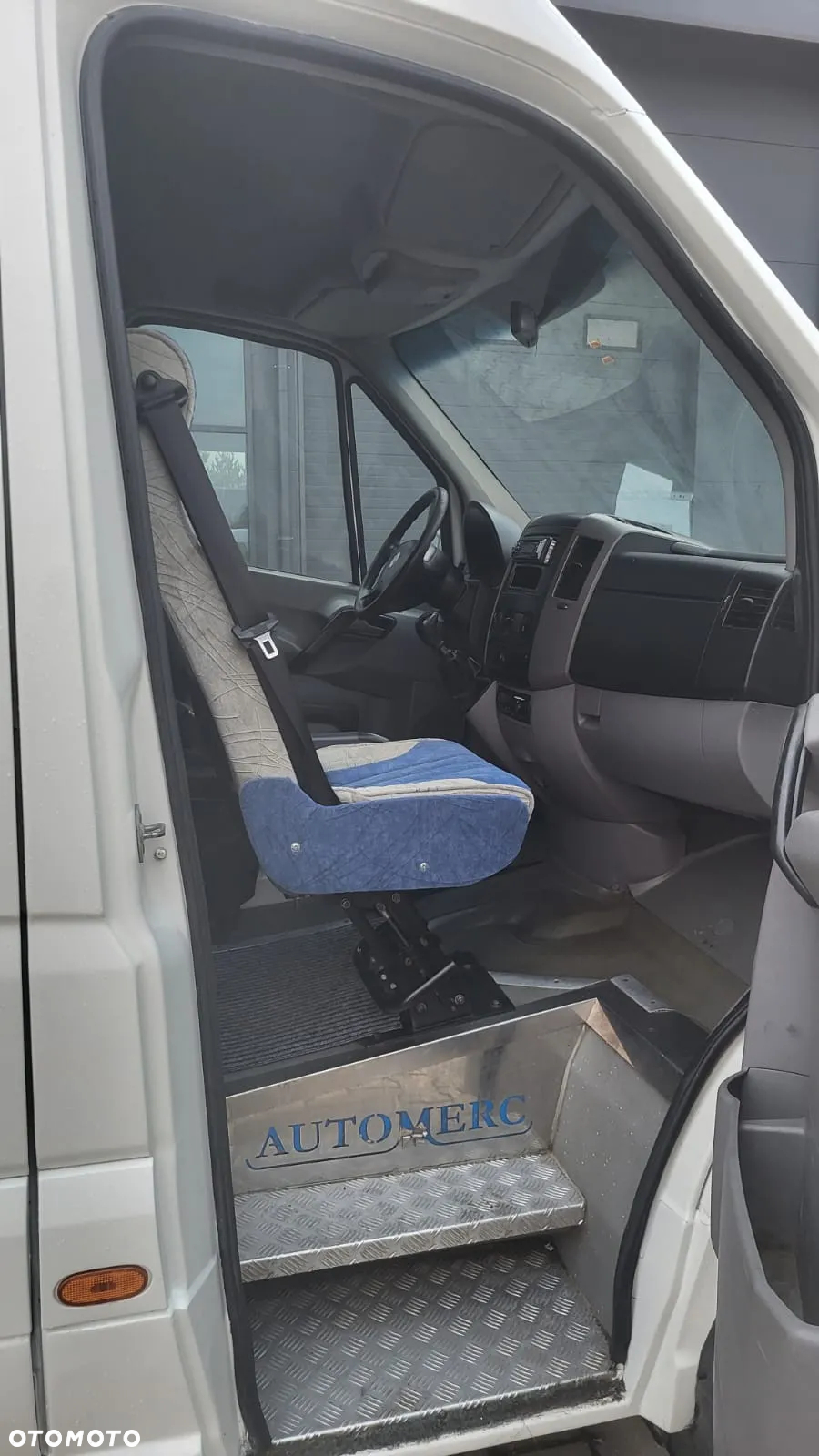 Volkswagen Crafter - 24 miejsca - TURYSTYCZNY - 15