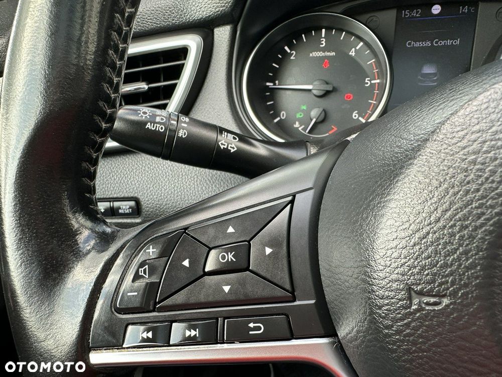 Nissan Qashqai 1.7 dCi N-Connecta - 19