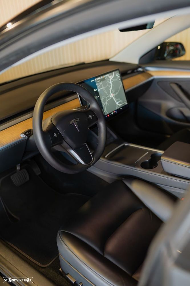 Tesla Model 3 Long-Range Dual Motor AWD - 17