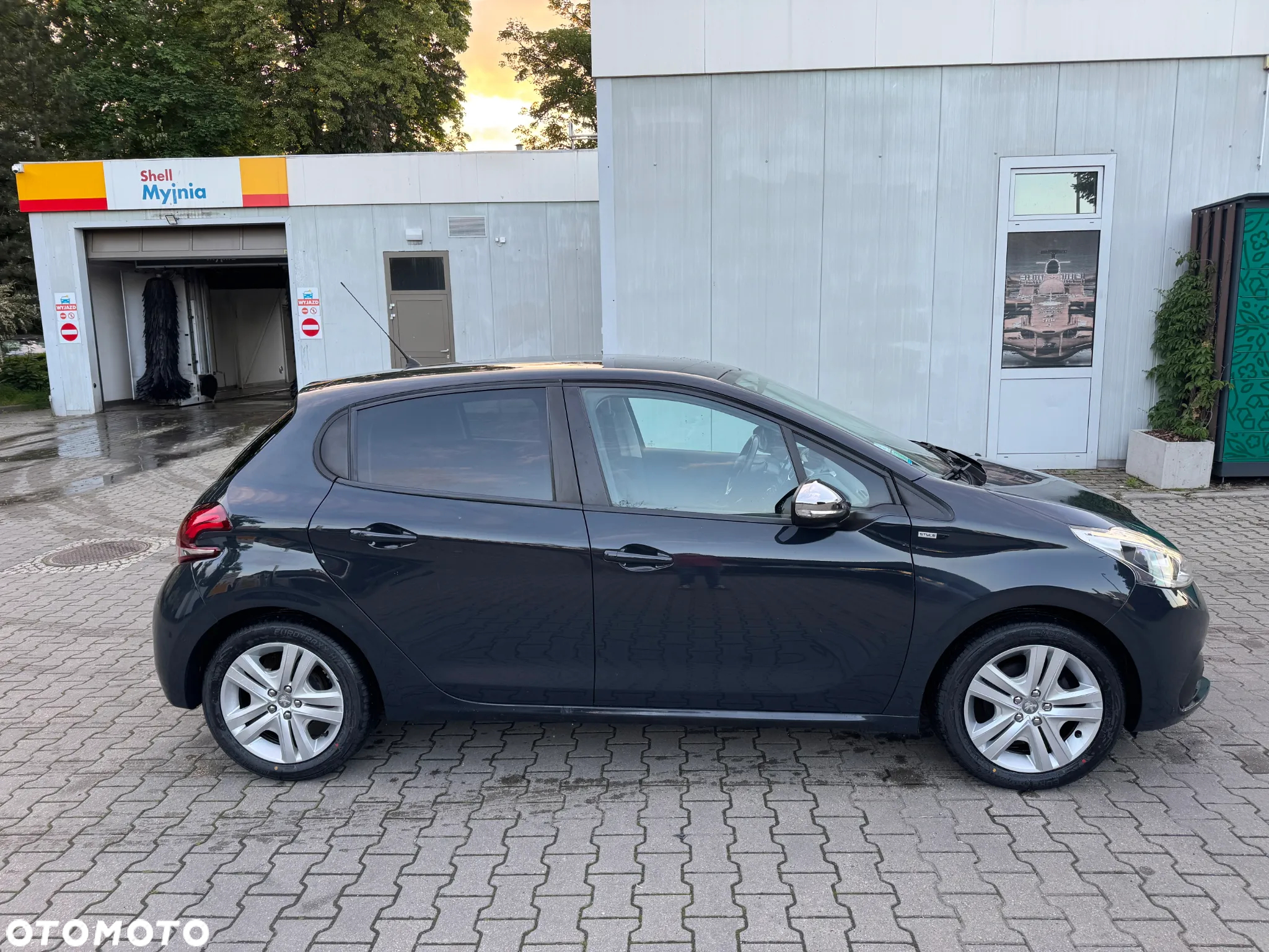 Peugeot 208 1.2 PureTech Style - 6