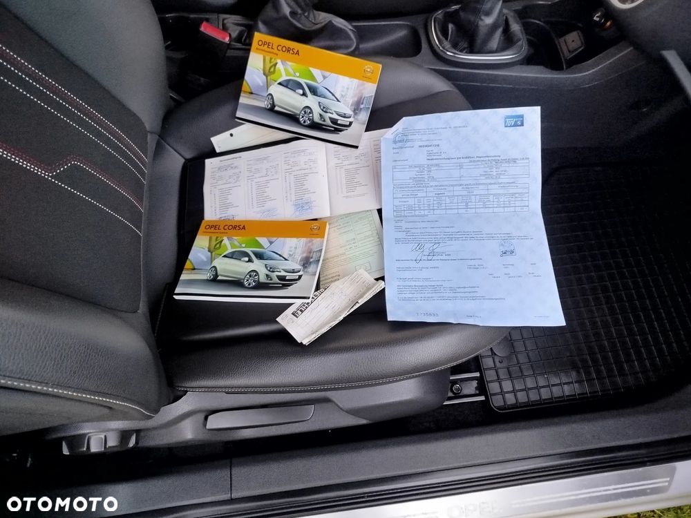 Opel Corsa 1.4 16V 150 Jahre - 38