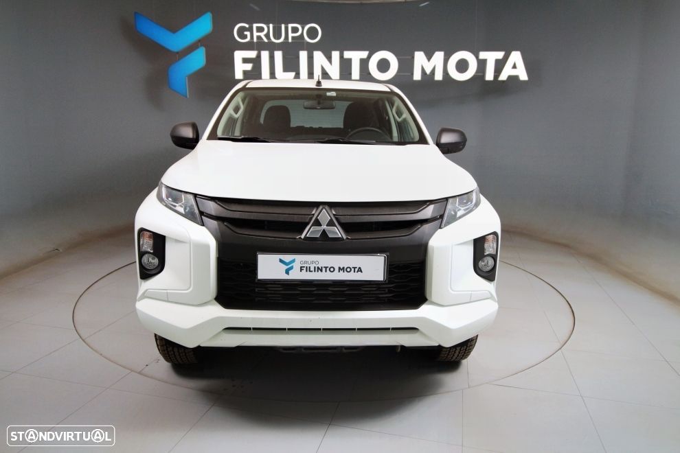 Mitsubishi L200 2.3 DI-D CD Invite 4WD - 8