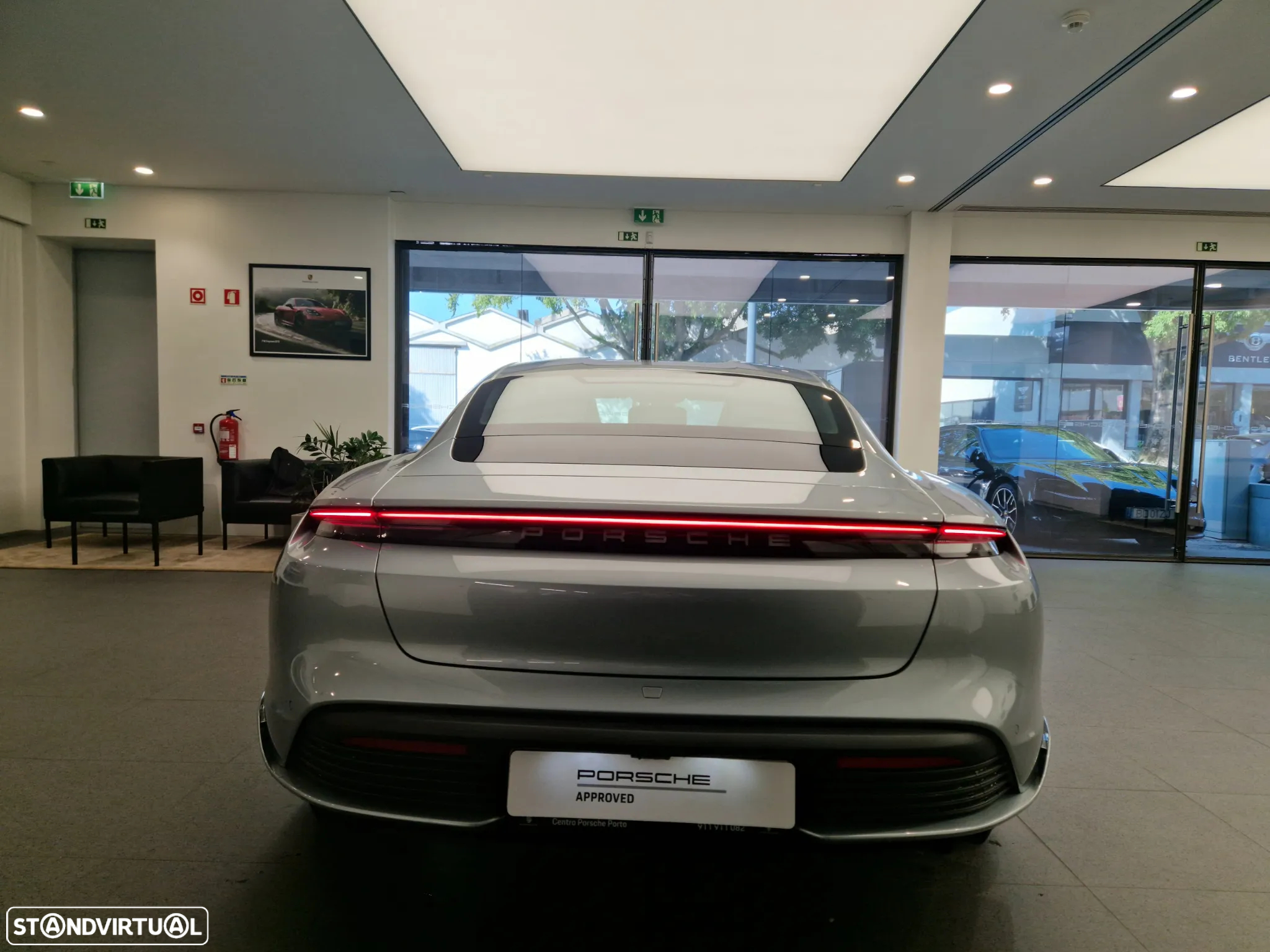 Porsche Taycan Standard - 4