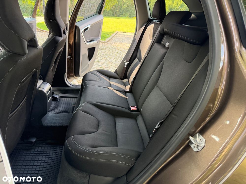 Volvo XC 60 D3 Geartronic Momentum - 26