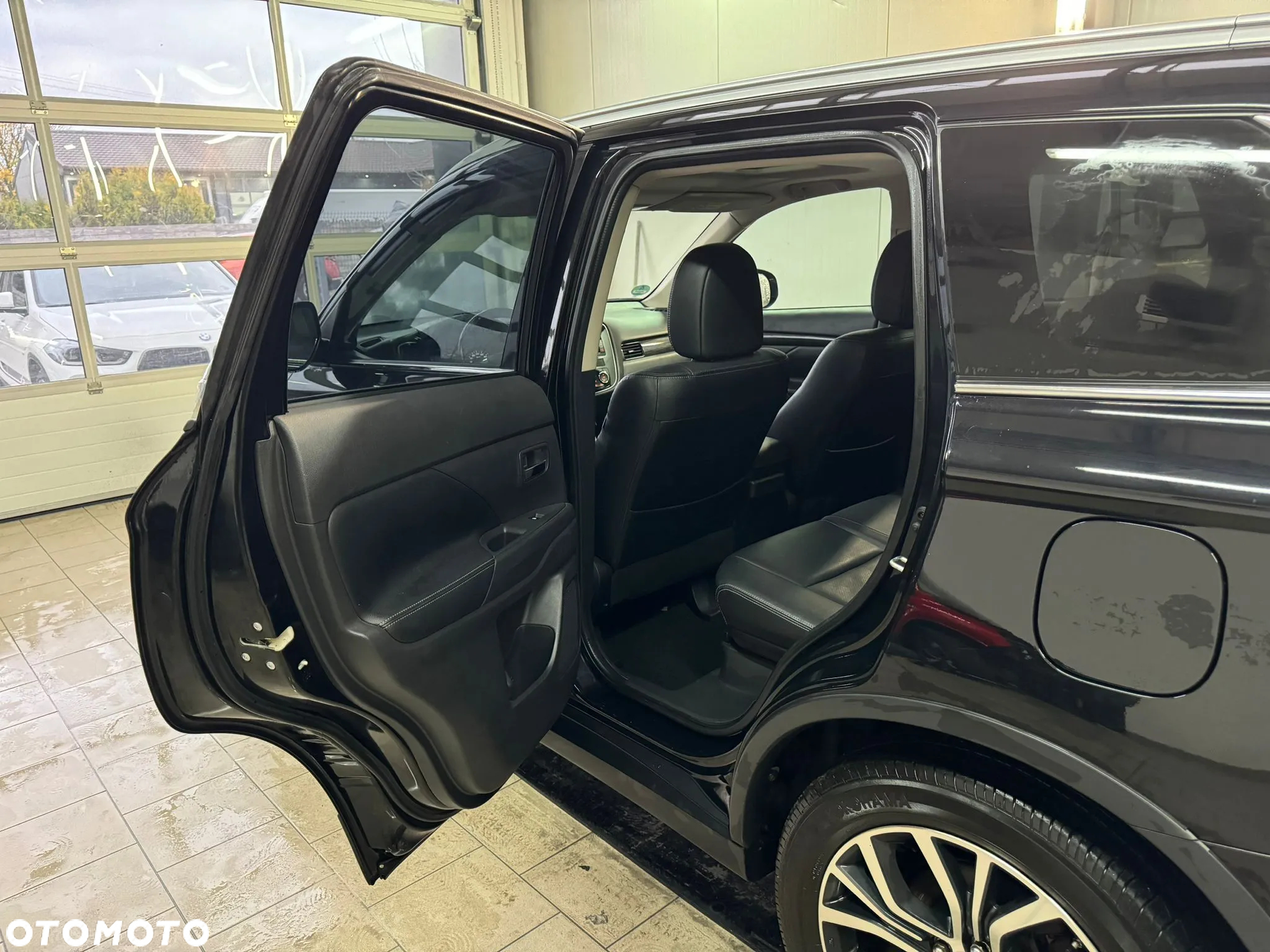 Mitsubishi Outlander 2.2 DI-D 4WD Automatik Invite - 16
