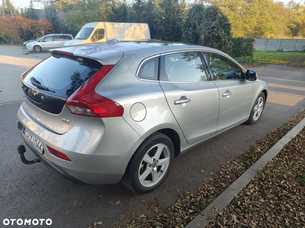 Volvo V40 D2 Momentum - 4