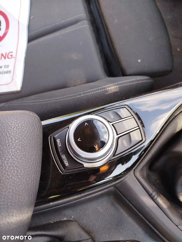 BMW Seria 1 116d Sport Line - 16