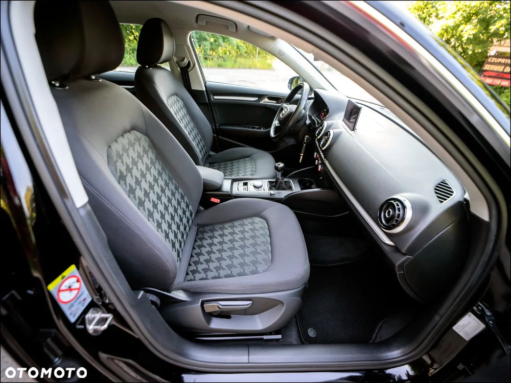 Audi A3 Sportback - 32