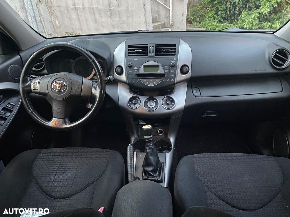 Toyota RAV4 2.2 D-CAT 4x4 Sol - 12