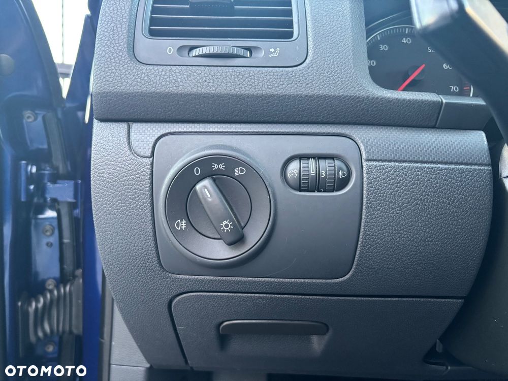 Volkswagen Golf 1.6 Basis - 30