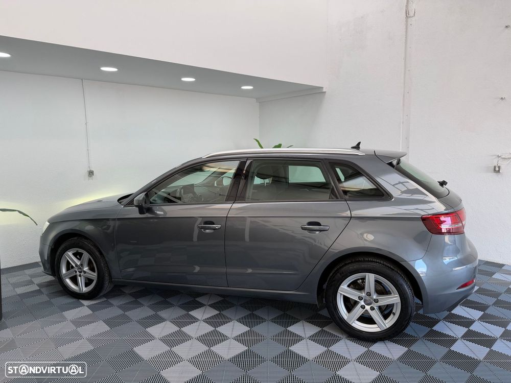 Audi A3 Sportback 30 TFSI Design S tronic - 3