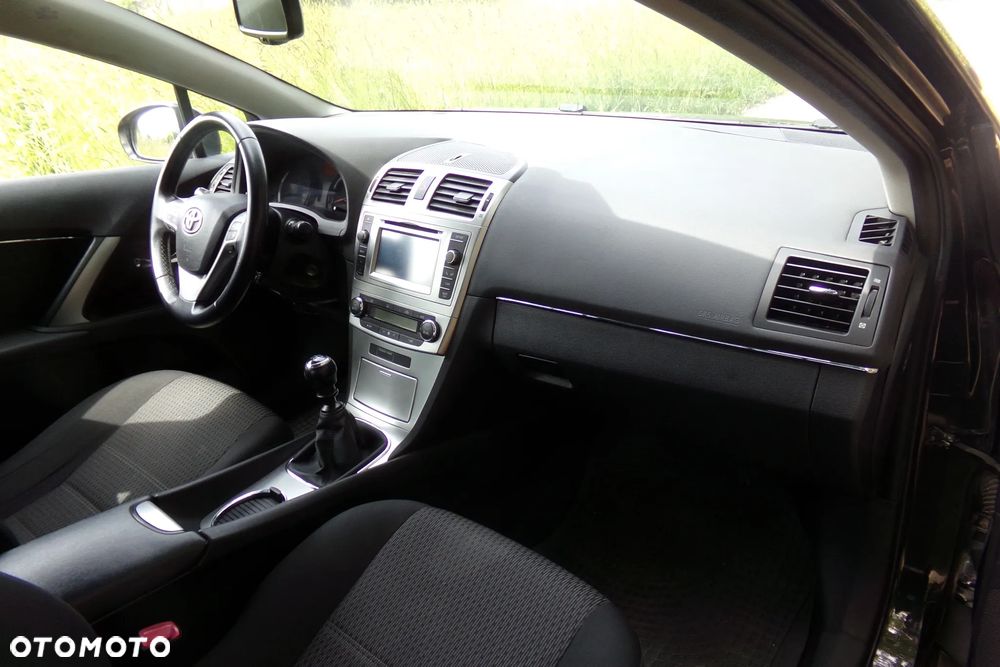 Toyota Avensis 2.0 D-4D Premium - 12