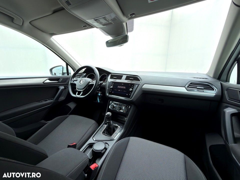 Volkswagen Tiguan - 14