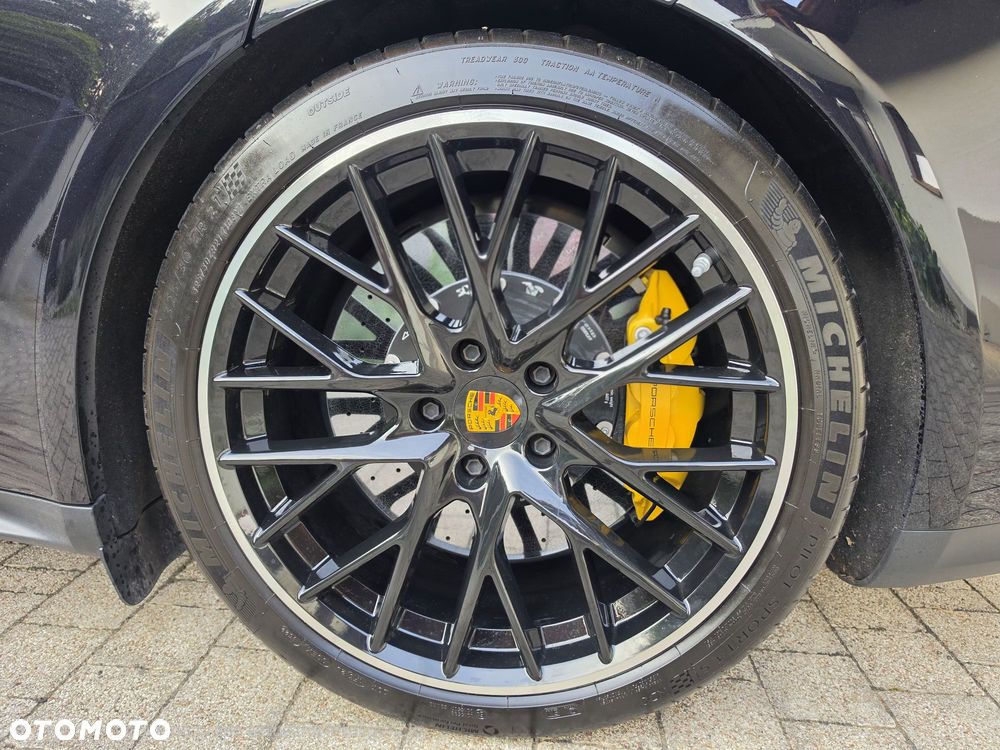 Porsche Panamera - 12