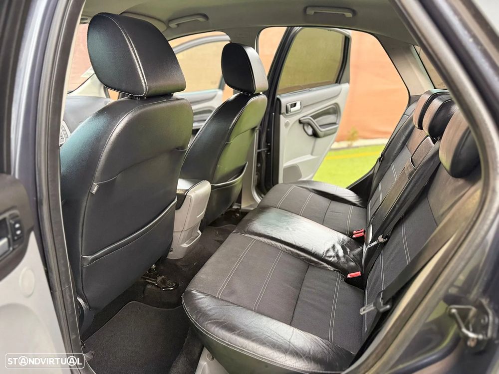 Ford Focus 1.6 TDCi Titanium - 8