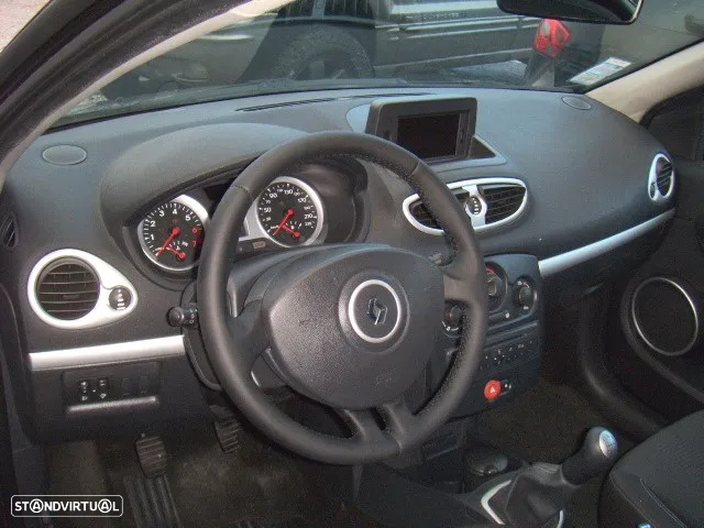 Renault Clio 1.2 16V Dynamique Luxe - 9