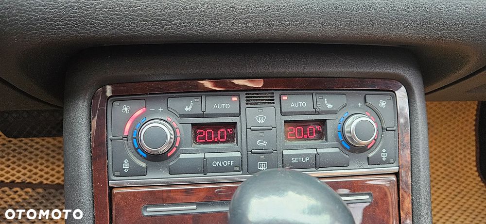 Audi A8 4.2 TDI Quattro - 13