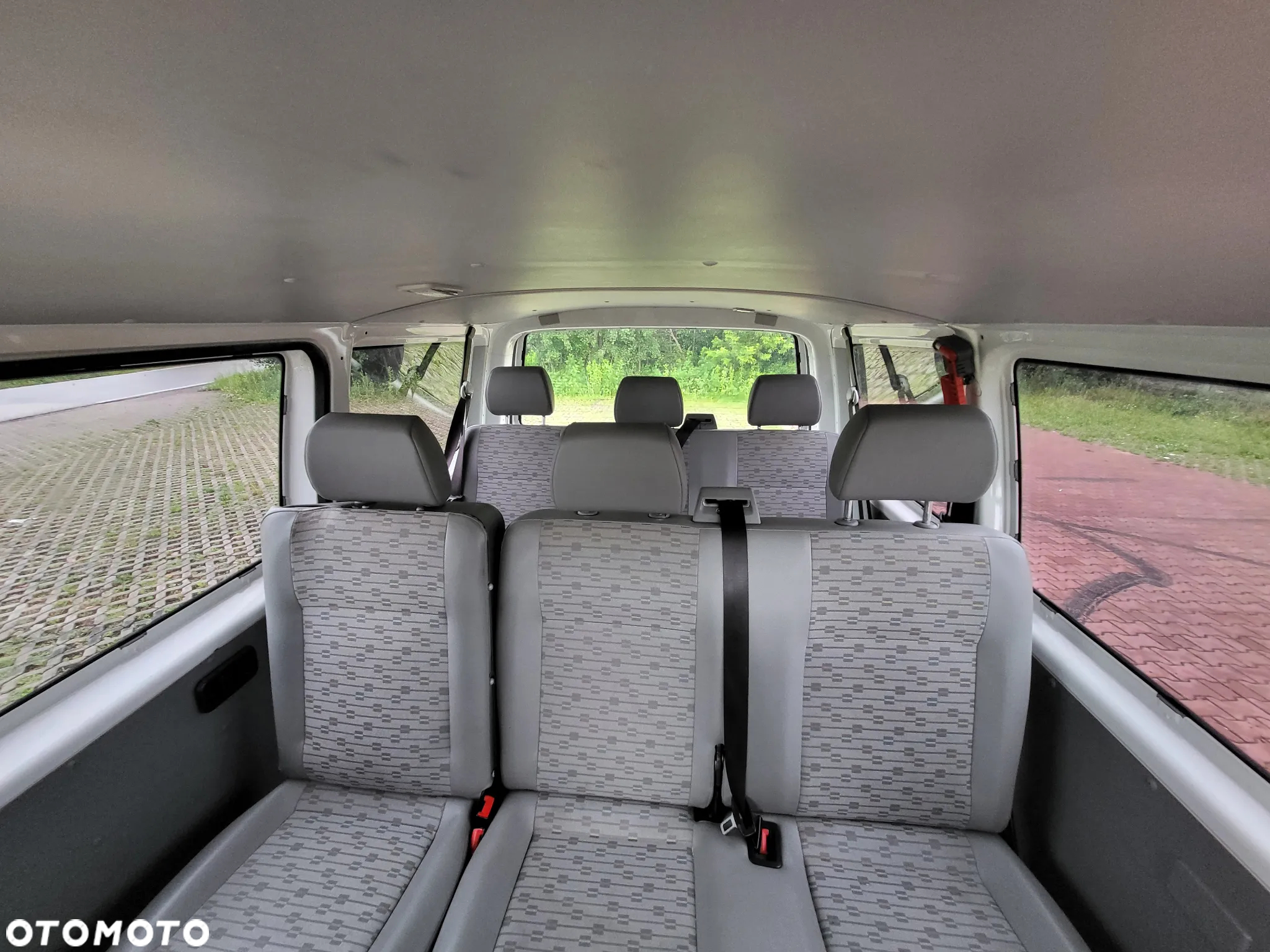 Volkswagen Transporter - 11