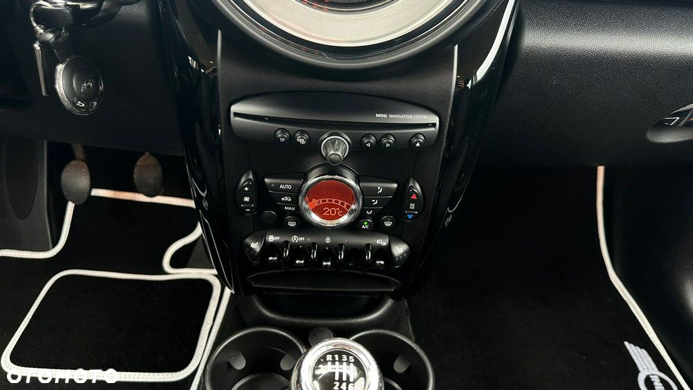 MINI Countryman One D - 14