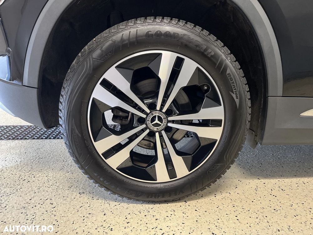 Mercedes-Benz GLA 180 d Aut. - 31