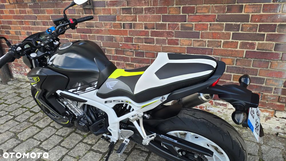 Honda CB - 9