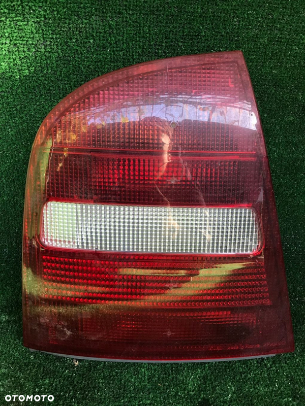 LAMPA TYLNA TYŁ LEWA SKODA OCTAVIA I HB W-WA