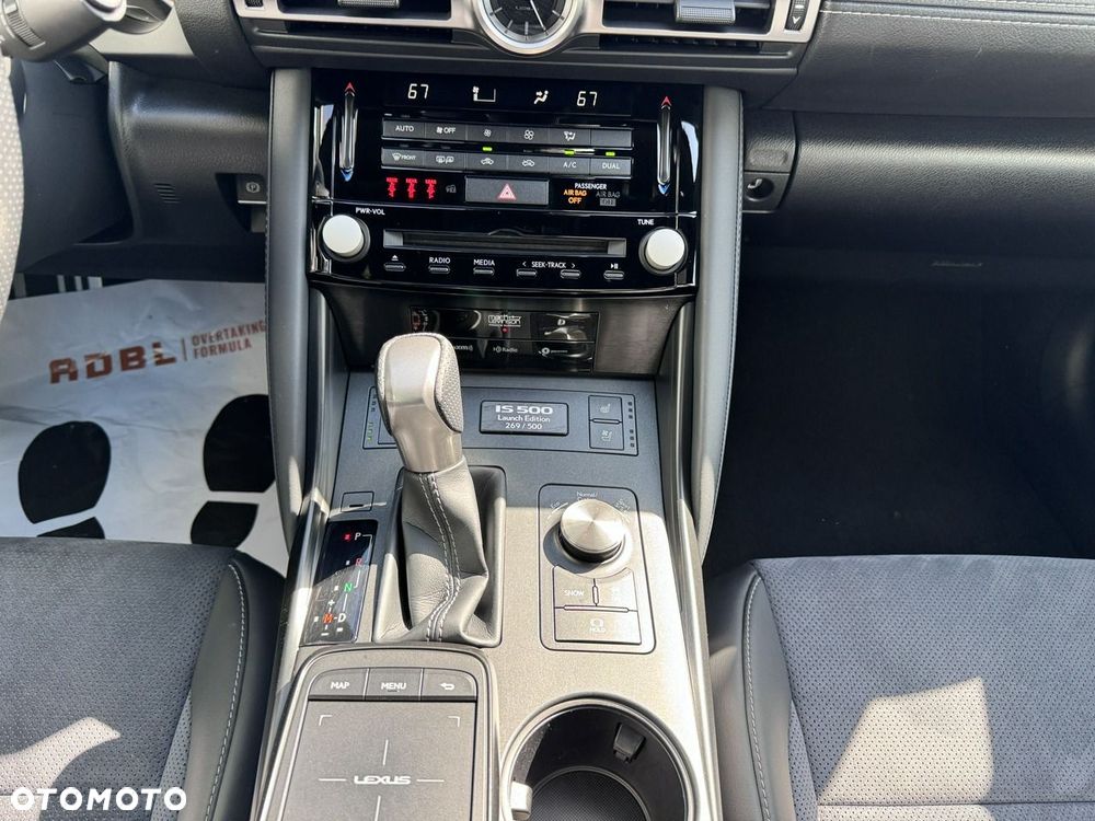 Lexus IS - 28