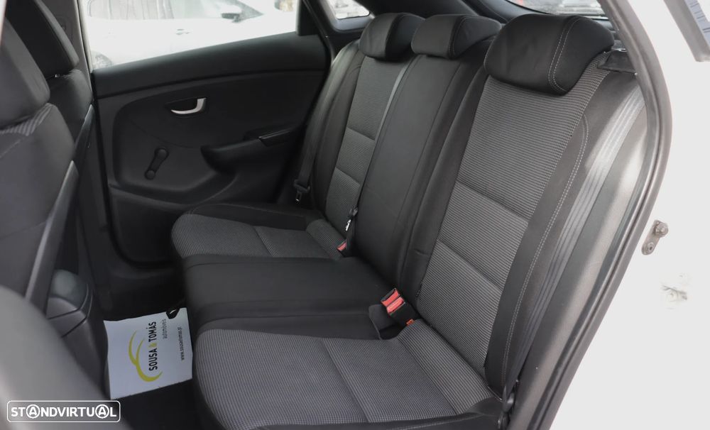 Hyundai i30 1.6 CRDI Blue Comfort - 17