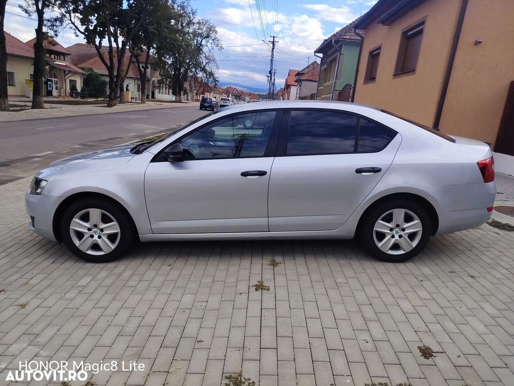 Skoda Octavia 1.4 TSI ACTIVE - 6