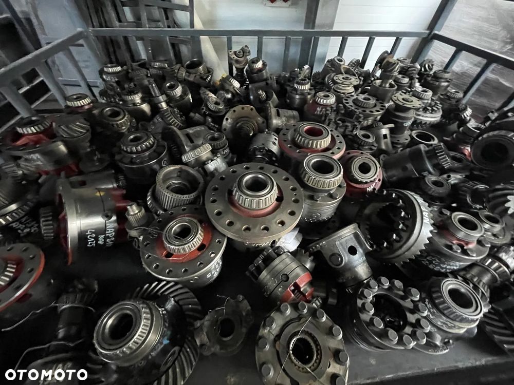 Koło talerzowe Wałek ataku Przekładnia zębata Dyferencjał Dyfer ZF Liebherr Cat Doosan Daewoo Hitachi Schaeff Zeppelin Komatsu - 1