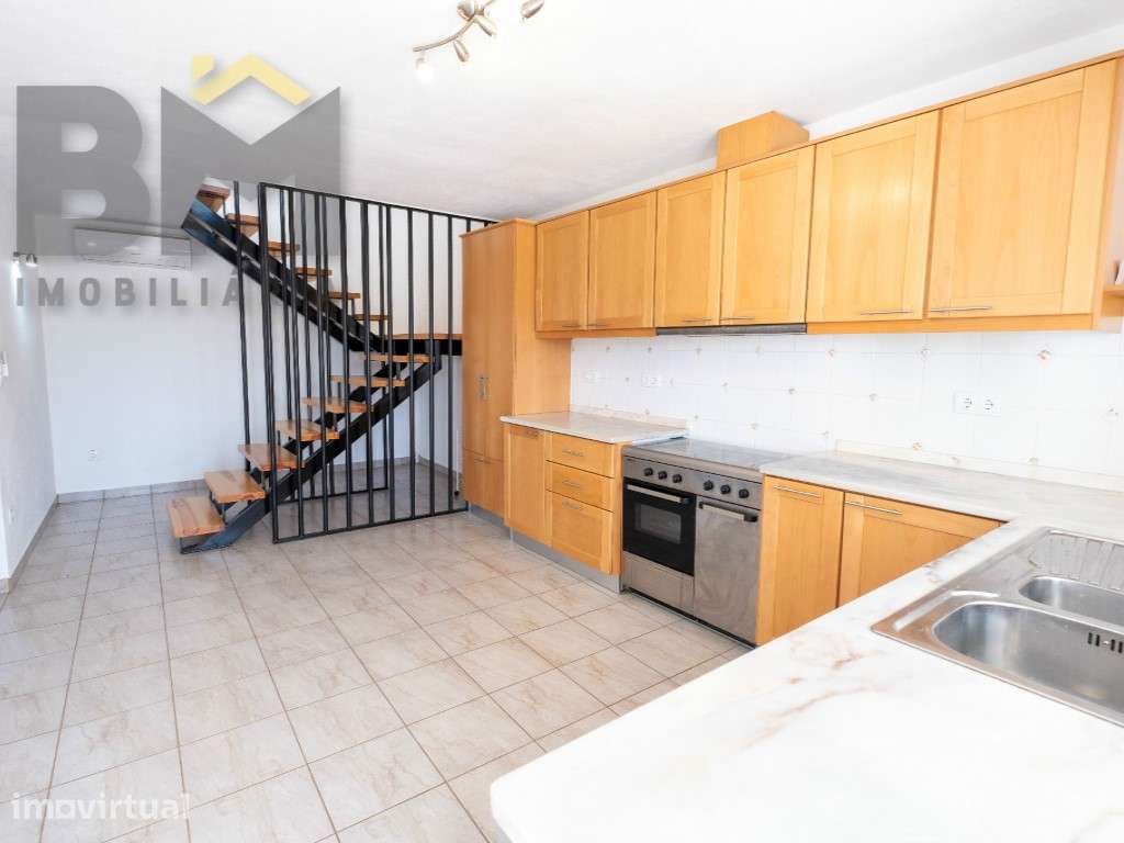 Moradia T3 com jardim e terraço - Grande imagem: 3/37