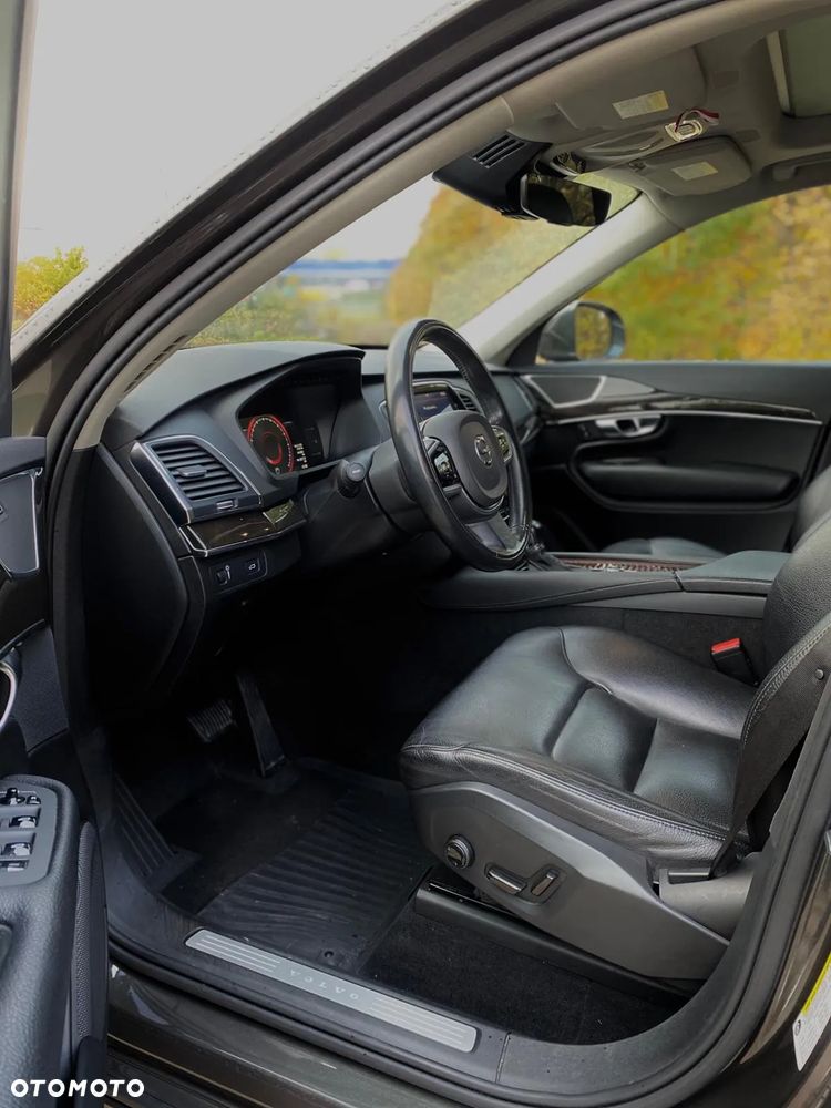 Volvo XC 90 - 17