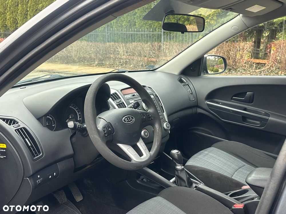 Kia Ceed 1.6 CRDi 90 Vision - 7