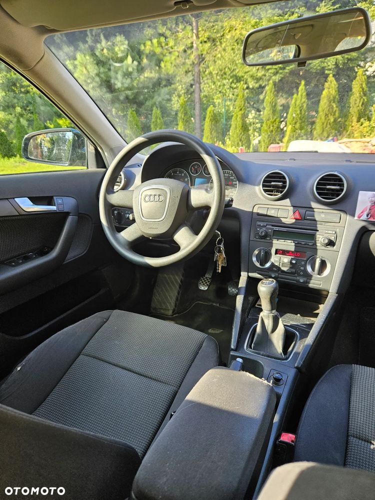 Audi A3 1.6 Attraction - 7