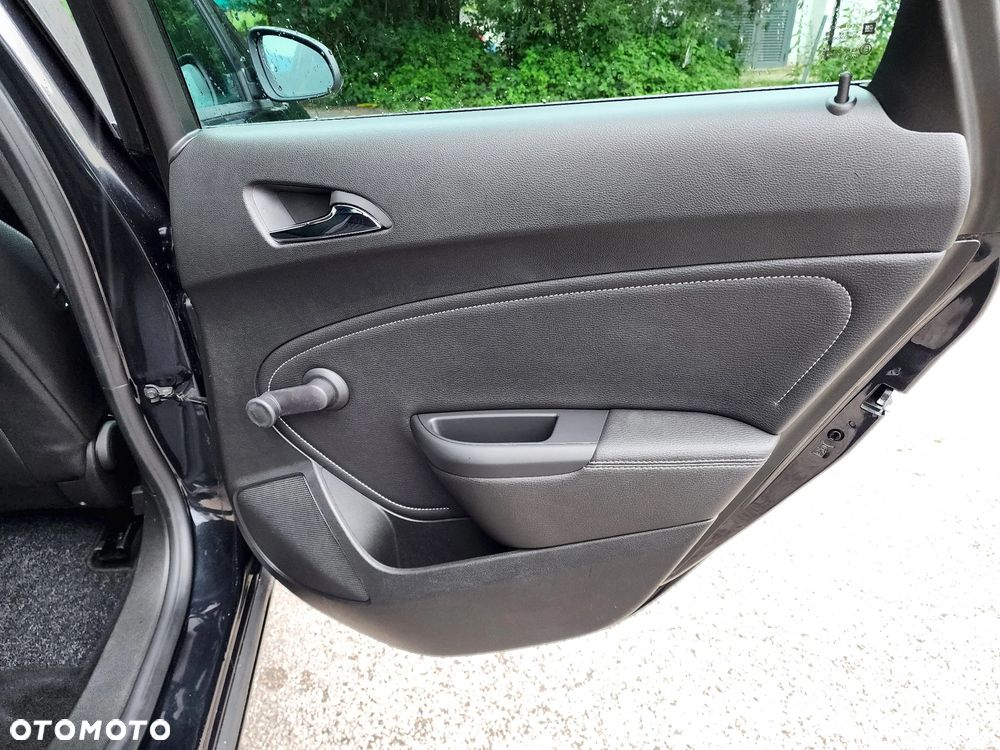 Opel Astra 1.4 Turbo 150 Jahre - 36