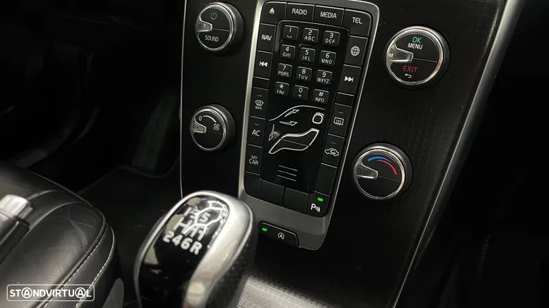 Volvo V40 2.0 D2 R-Design - 36